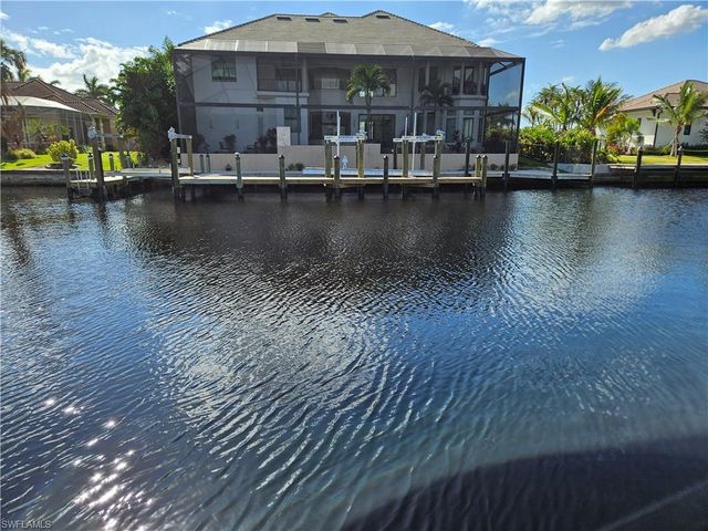 126 Montrose DR, Fort Myers, FL 33919