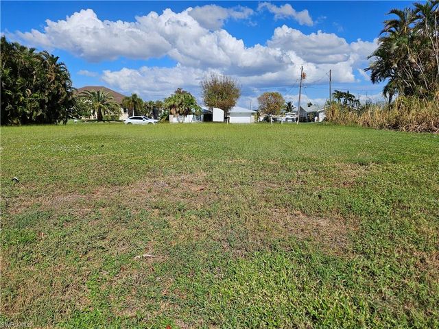 126 Montrose DR, Fort Myers, FL 33919