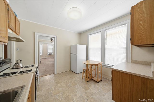 66-28 75th Street, Middle Village, NY 11379