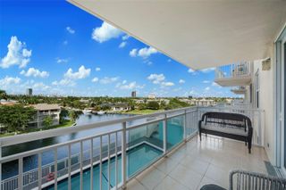 437 Golden Isles Dr 5J, Hallandale Beach, FL 33009