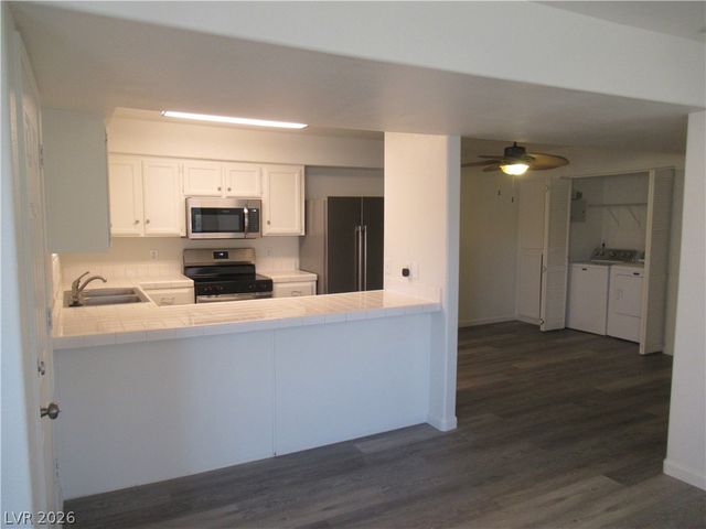 2725 South Nellis Boulevard 1020, Las Vegas, NV 89121