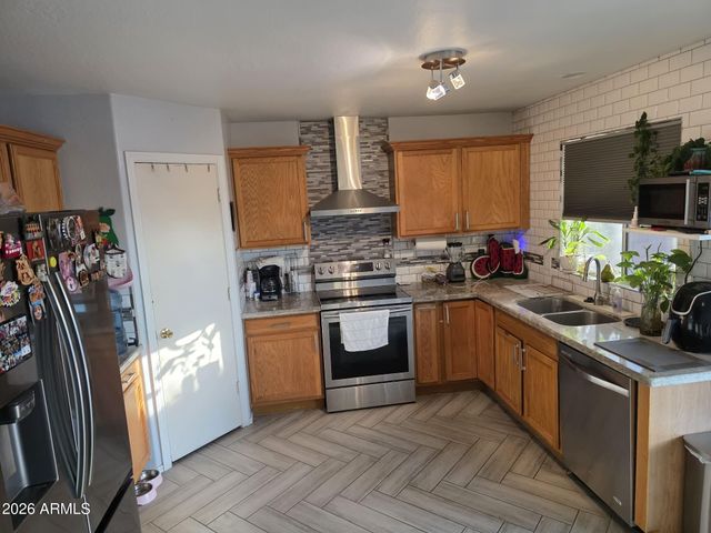 11906 N OLIVE Street, El Mirage, AZ 85335