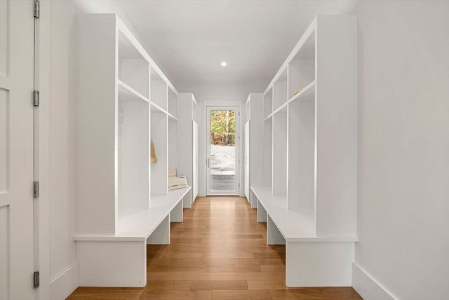 11 Winthrop Circle, Weston, MA 02493