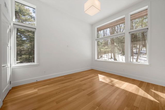 11 Winthrop Circle, Weston, MA 02493