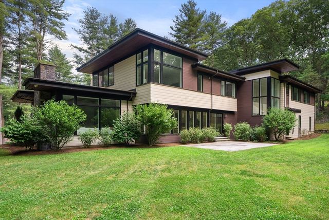 11 Winthrop Circle, Weston, MA 02493