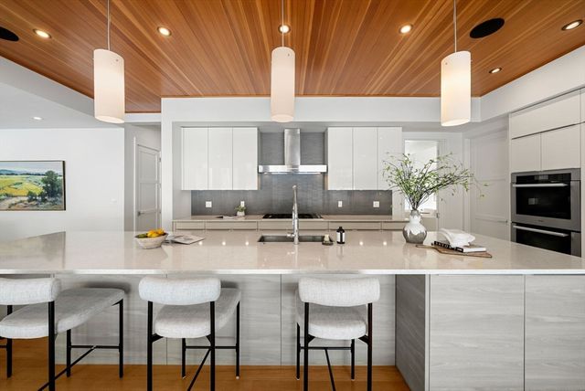 11 Winthrop Circle, Weston, MA 02493