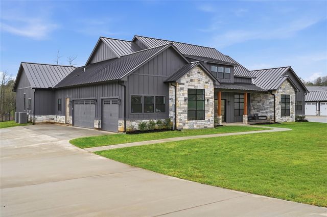 150 Quiet Springs Trail, Willis, TX 77378