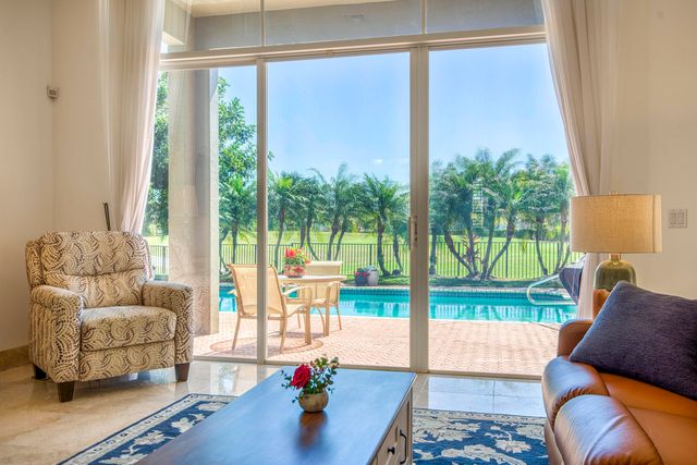 8387 Ironhorse Court, West Palm Beach, FL 33412