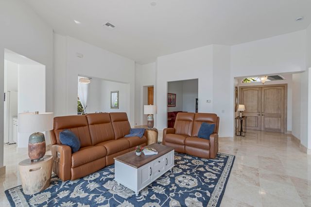 8387 Ironhorse Court, West Palm Beach, FL 33412