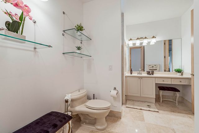 8387 Ironhorse Court, West Palm Beach, FL 33412