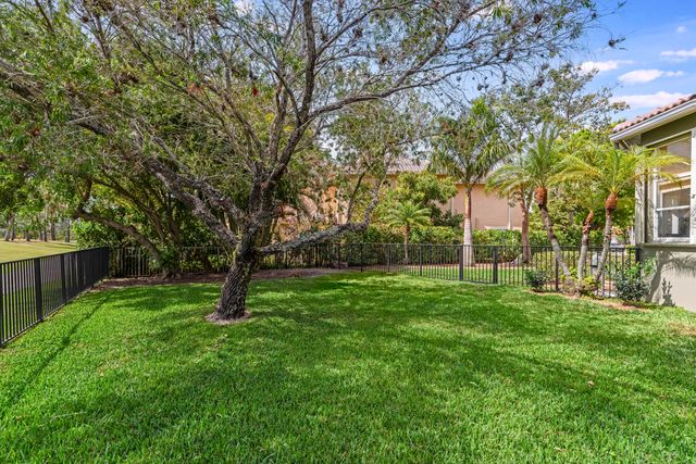 8387 Ironhorse Court, West Palm Beach, FL 33412