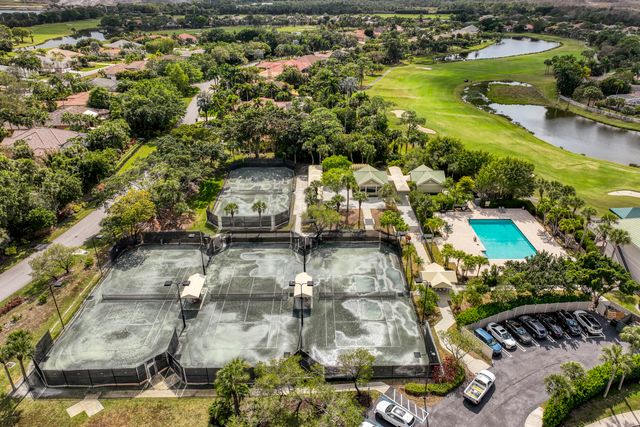 8387 Ironhorse Court, West Palm Beach, FL 33412