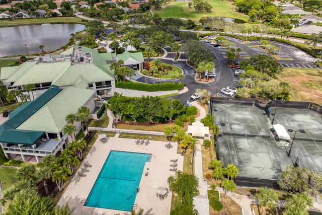 8387 Ironhorse Court, West Palm Beach, FL 33412