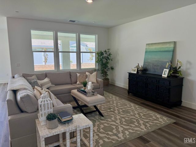 14607 Littonham Way, Bakersfield, CA 93311