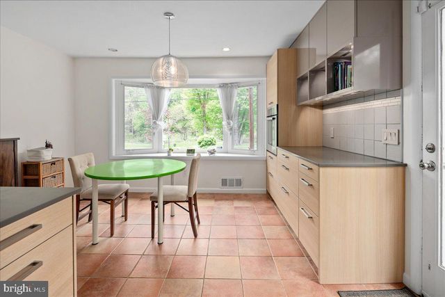 802 CABIN JOHN PKWY, Rockville, MD 20852