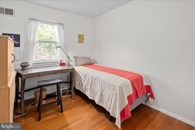 802 CABIN JOHN PKWY, Rockville, MD 20852