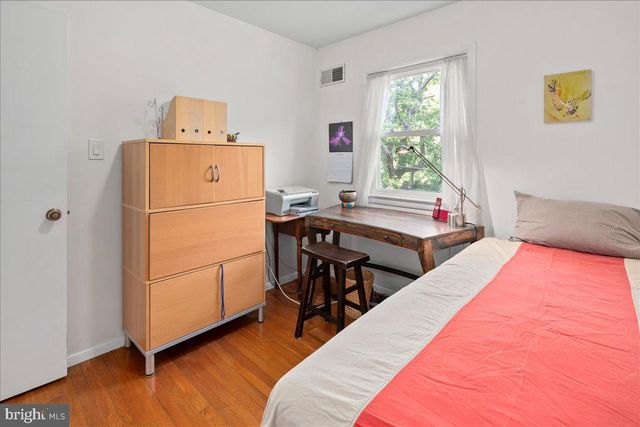 802 CABIN JOHN PKWY, Rockville, MD 20852