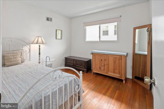 802 CABIN JOHN PKWY, Rockville, MD 20852