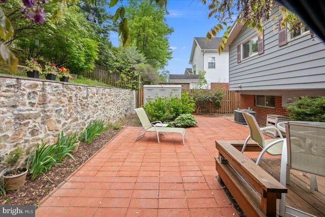 802 CABIN JOHN PKWY, Rockville, MD 20852