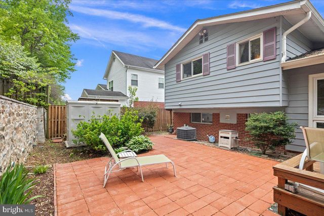 802 CABIN JOHN PKWY, Rockville, MD 20852