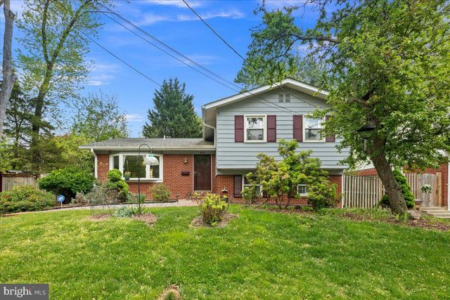 802 CABIN JOHN PKWY, Rockville, MD 20852