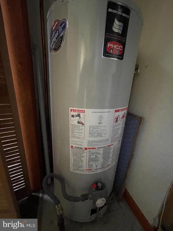 Image 19 of property listing at 120 S BROADWAY, Frostburg, MD 21532