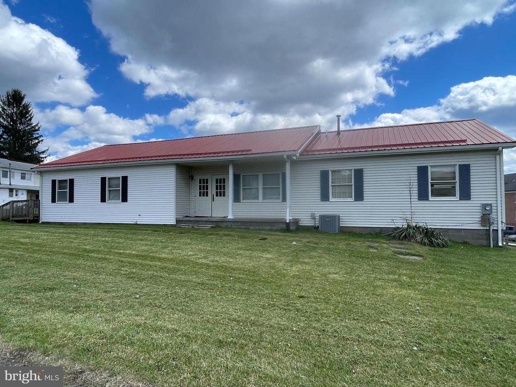 Image 2 of property listing at 120 S BROADWAY, Frostburg, MD 21532