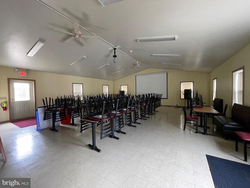 Image 5 of property listing at 120 S BROADWAY, Frostburg, MD 21532