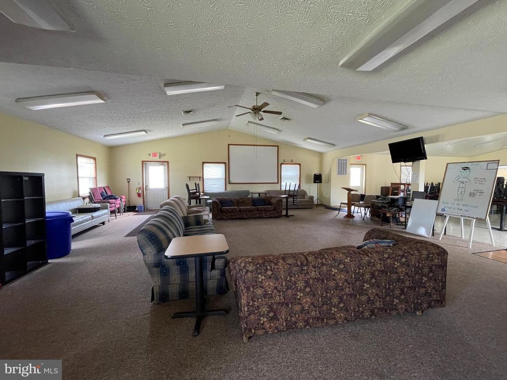 Image 7 of property listing at 120 S BROADWAY, Frostburg, MD 21532