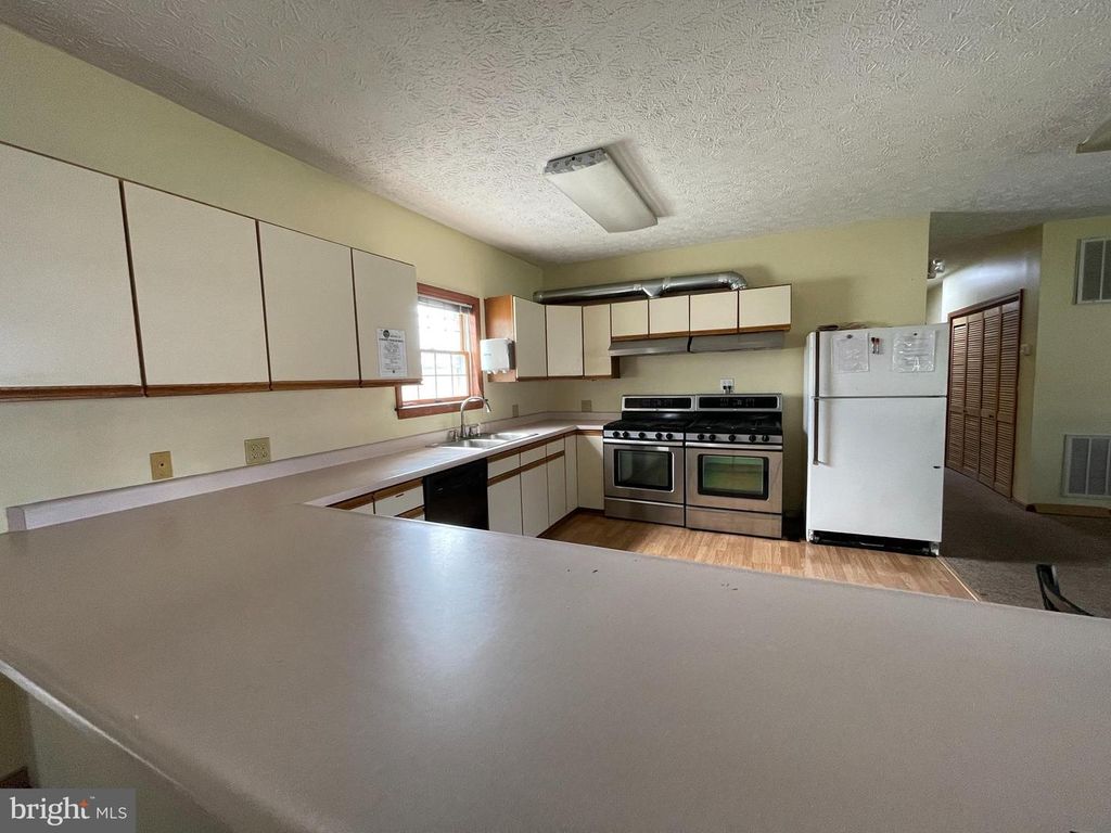 Image 9 of property listing at 120 S BROADWAY, Frostburg, MD 21532