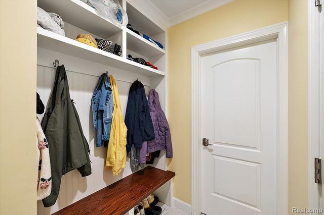 3036 Newport Court, Troy, MI 48084