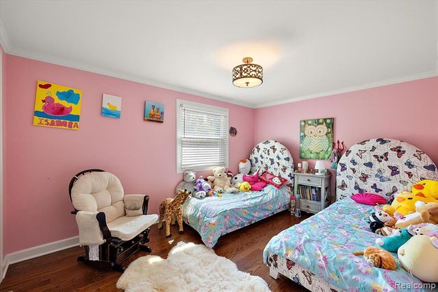 3036 Newport Court, Troy, MI 48084