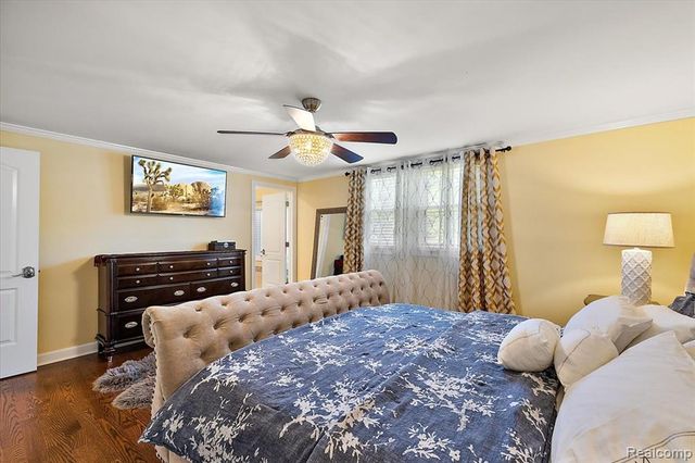 3036 Newport Court, Troy, MI 48084