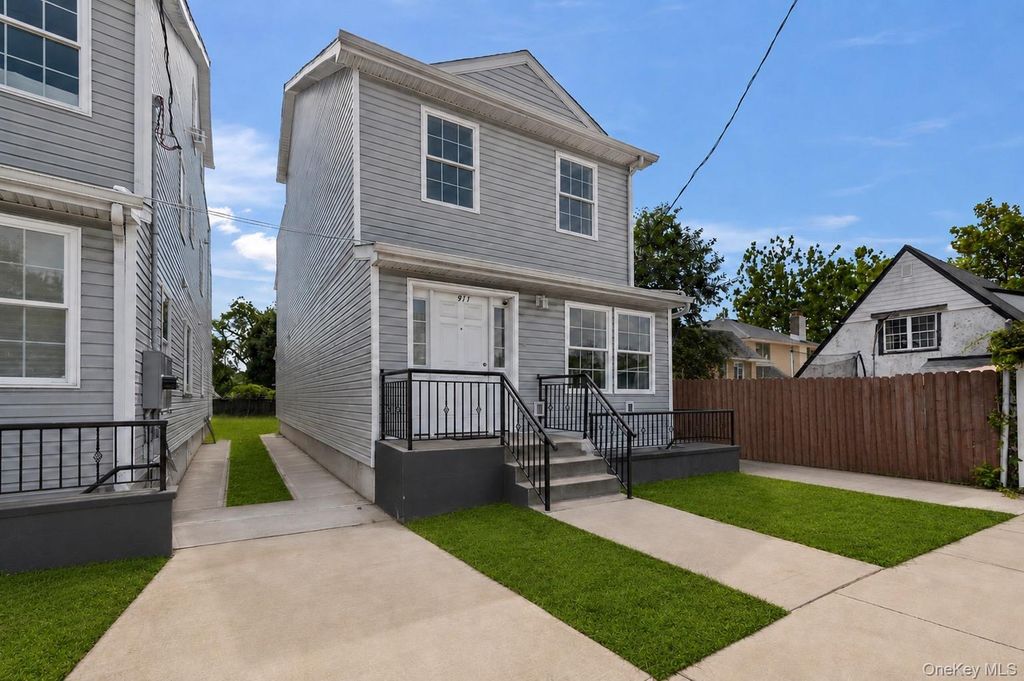 911 Hicksville Road, Far Rockaway, NY 11691 — exterior