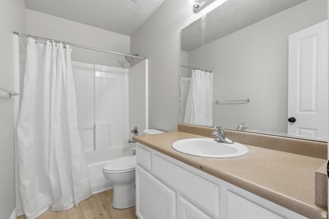 449 E APPLE BLOSSOM DR, Pleasant Grove, UT 84062