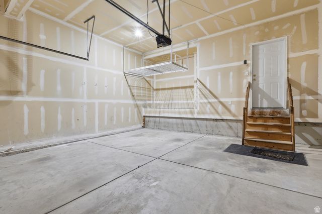 449 E APPLE BLOSSOM DR, Pleasant Grove, UT 84062