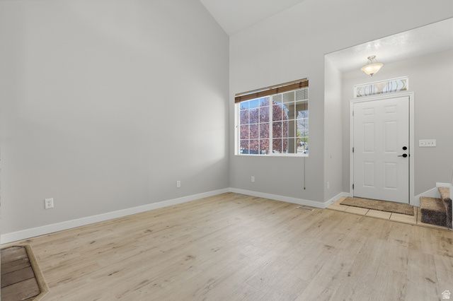 449 E APPLE BLOSSOM DR, Pleasant Grove, UT 84062