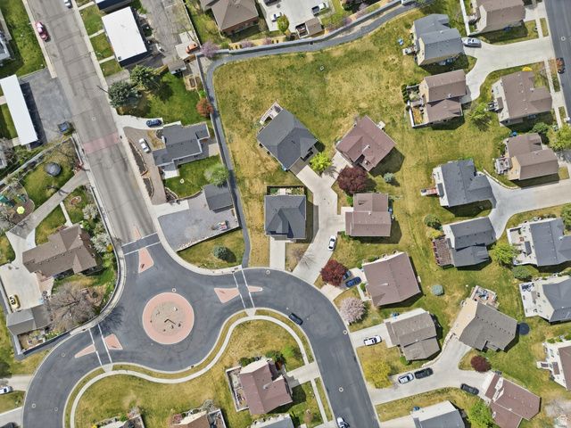 449 E APPLE BLOSSOM DR, Pleasant Grove, UT 84062