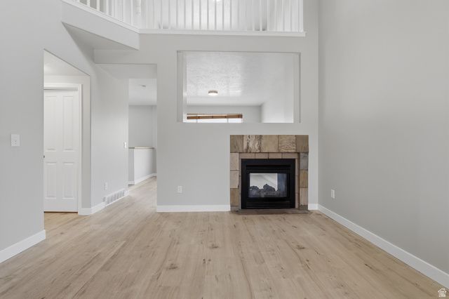 449 E APPLE BLOSSOM DR, Pleasant Grove, UT 84062