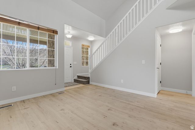 449 E APPLE BLOSSOM DR, Pleasant Grove, UT 84062