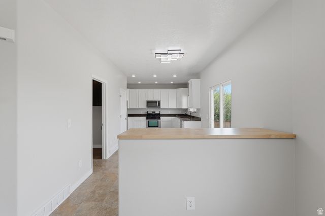 449 E APPLE BLOSSOM DR, Pleasant Grove, UT 84062