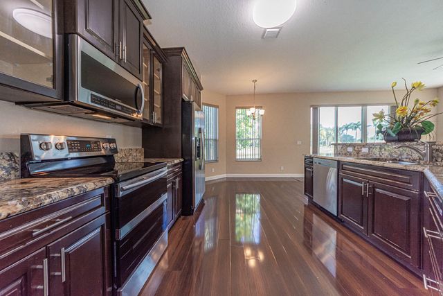 6027 Arlington Way, Fort Pierce, FL 34951