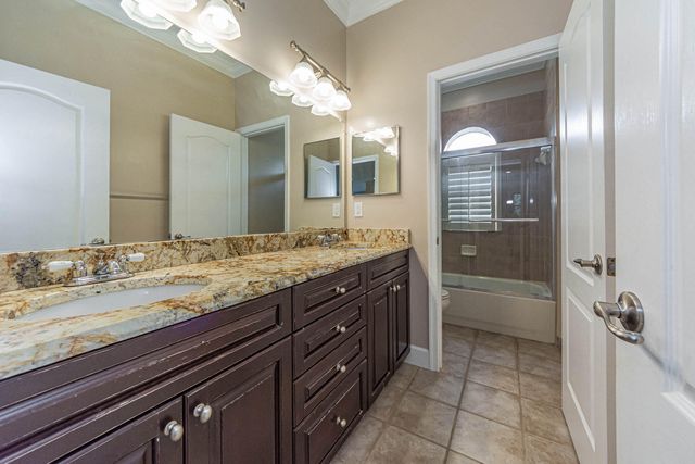 6027 Arlington Way, Fort Pierce, FL 34951