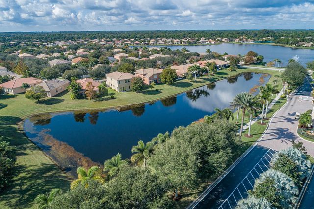 6027 Arlington Way, Fort Pierce, FL 34951
