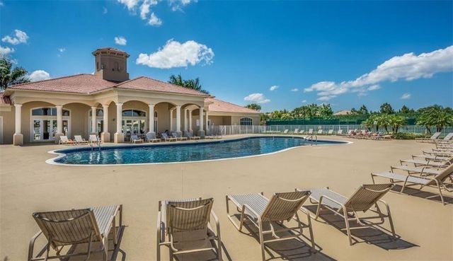 6027 Arlington Way, Fort Pierce, FL 34951