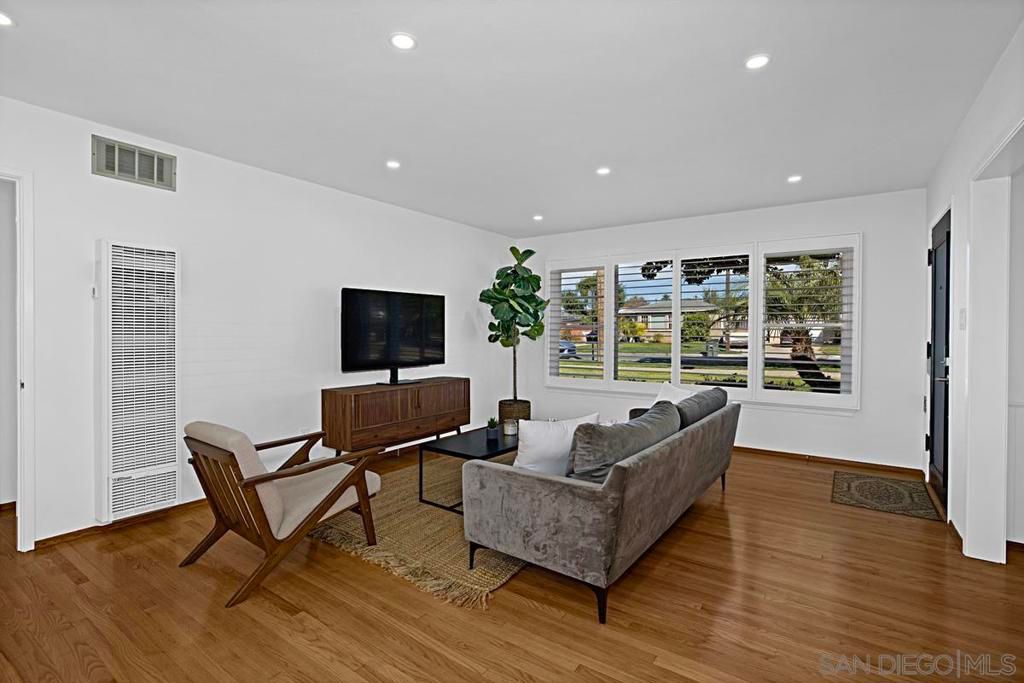 Image 6 of property listing at 316 First Ave, Chula Vista, CA 91910