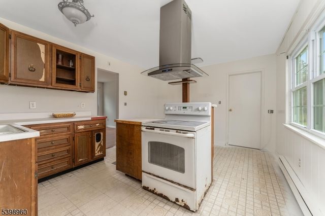 13 Filmore St, Washington Boro, NJ 07882