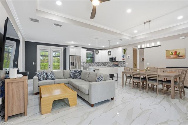 2843 18th AVE NE, Naples, FL 34120