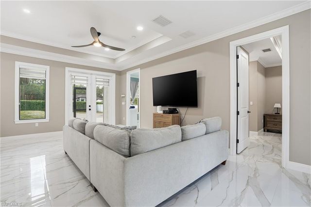 2843 18th AVE NE, Naples, FL 34120