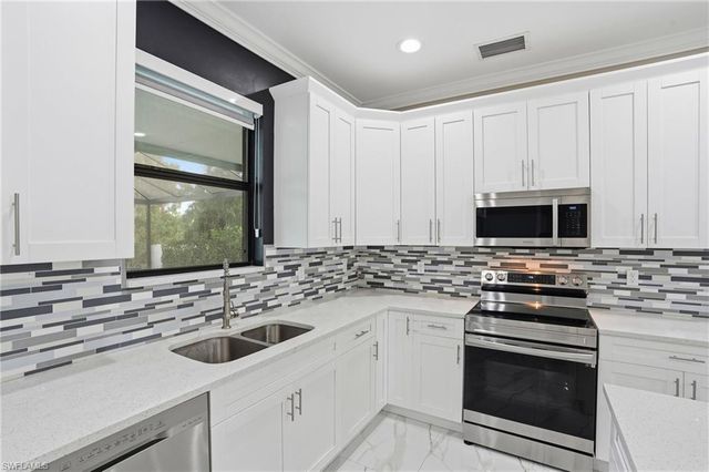 2843 18th AVE NE, Naples, FL 34120